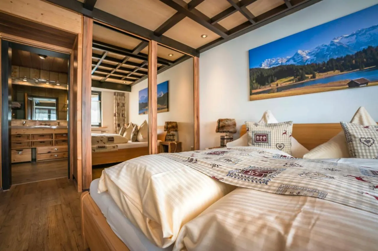 Ferienwohnung Linderspitzblick Mittenwald 0*,