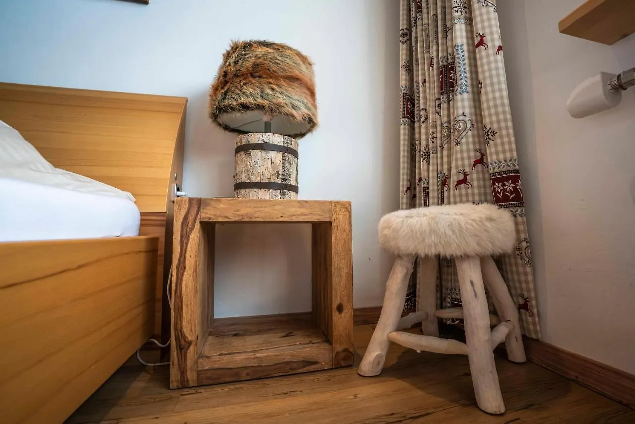 Apartment Ferienwohnung Linderspitzblick Mittenwald