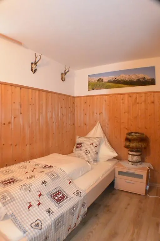 Apartment Ferienwohnung Linderspitzblick Mittenwald